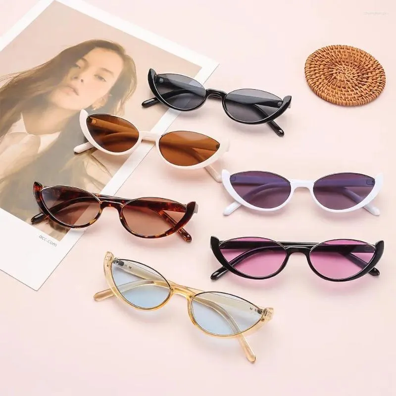 Solglasögon trendiga kvinnor Män Eyewear Cat Eye Shades Halfram solglasögon