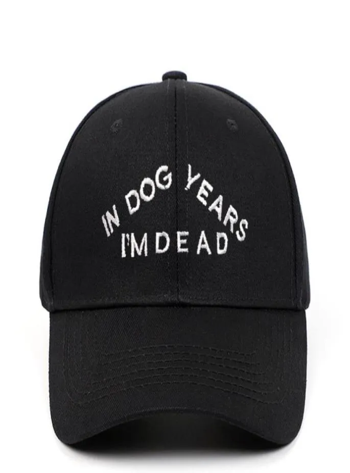 100 Cotton Dad Hat In Dog Years I039m Dead Baseball Cap broderi Buzzwords Snapback Caps unisex mode justerbar 16645243656577
