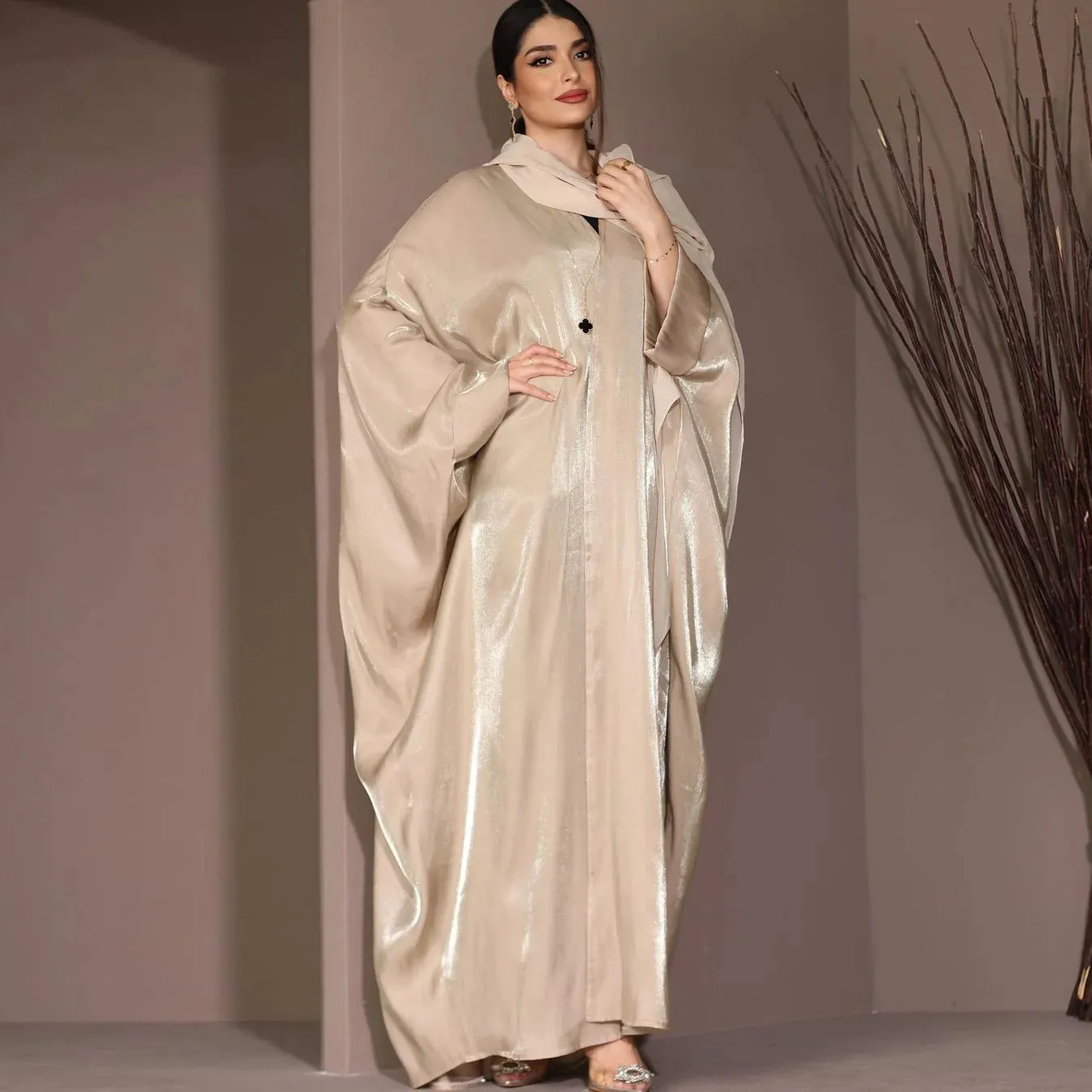 Ubranie etniczne jasny jedwabny satynowy rękaw batwing swetra szata Skromna muzułmańska dubaj plus wielkość Kimono Open Abaya sukienka Corban Eid Woman 231208