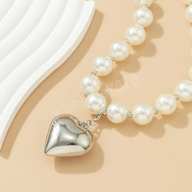 Överdriven CCB Heart Pendant Necklace Women Party Vintage Punk Fashion Pearl Beads Choker Statement Collar Neck smycken