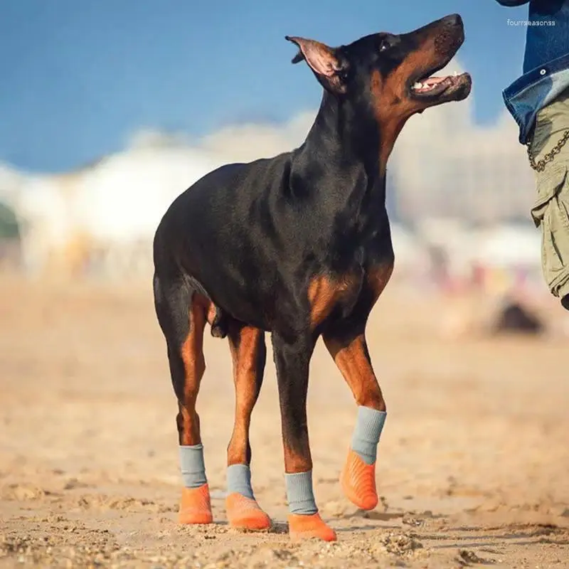 Vêtements de chien 4pcs chaussures imperméables chiots protecteur anti-dérapant couvre-pieds en caoutchouc pour chiens et chats flexibles