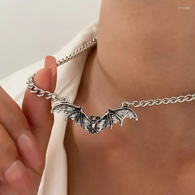 Chaînes Punk Unique Black Bat Collier Halloween Exagéré Hip-Hop Clavicule Chaîne Personnalisé Simple Hommes Et Femmes Bijoux