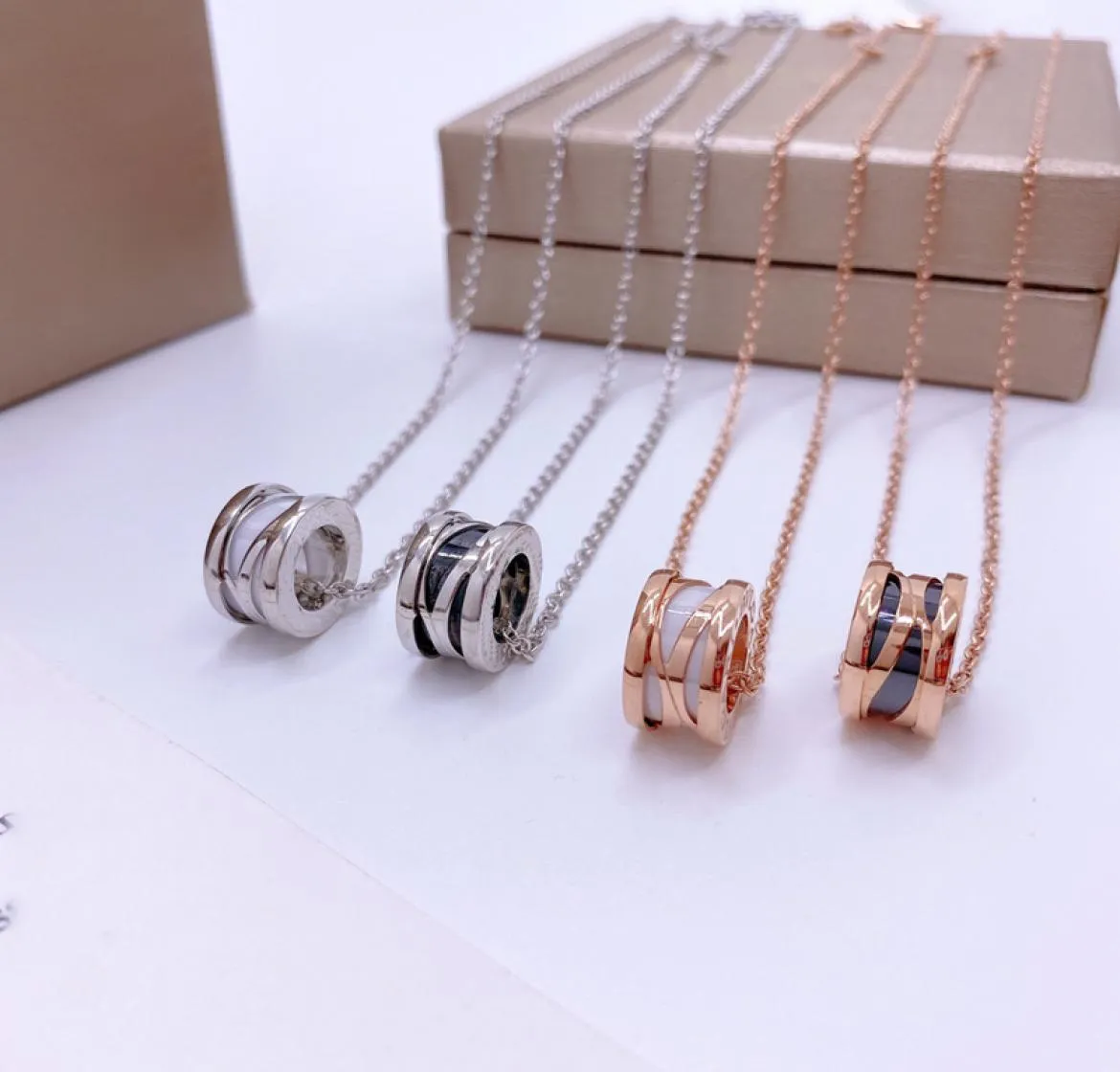Designer Jewelry Necklaces Rose Gold Silver Stainless Steel Luxury Simple Pattern Buckle Love necklaceWomen Mens Bracelets Brand Cart1108310