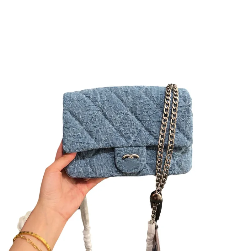 Sacs de luxe brodés camélia, sac à chaîne en Denim bleu rétro, sac à bandoulière de styliste