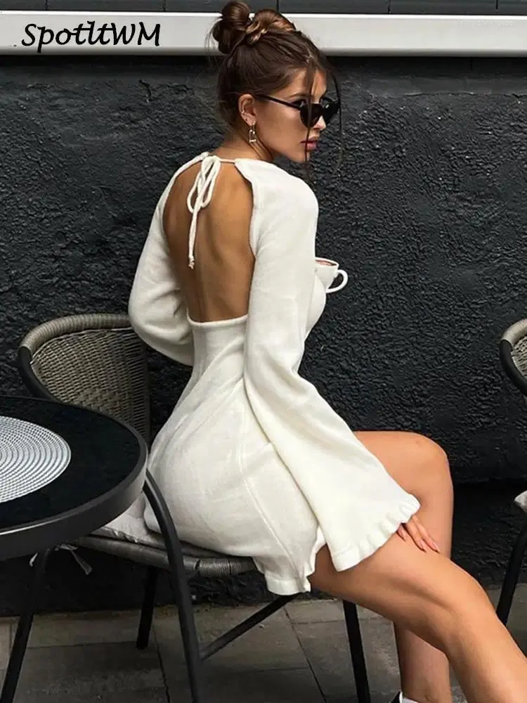 Casual Kleider Oansatz Zurück Spitze-Up Rippen Backless Mini Weibliche Lange Flare Hülse Mode Slim Fit Verband Kleid 2023 herbst Frauen Roben