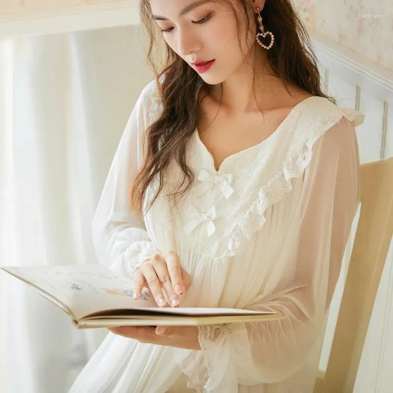 Vintage Lace Nightgown Peignoir White Mesh Long Robe Fairy Princess Sleepwear From Happyjany 25.89 DHgate.Com