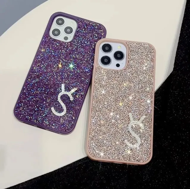 Étui de téléphone de concepteur de luxe Bling diamants lettres Phonecase pour iPhone 15 Pro Max étuis de mode coque de couverture antichoc pour les femmes chaudes CHG2312111-5 peterpoppy