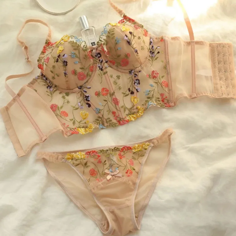 Sexy Set Lace Bra Floral Embroidery Lingerie and Panty Women Underwear Female Thin Cup Corset Push Up Suit 231211