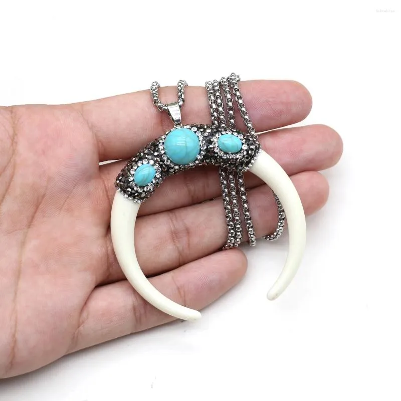 Pendanthalsband Natural Stone Horn Necklace Reiki Heal Turquoise Rhinestone Crescent Moon Rostfritt stålkedja Boho smycken