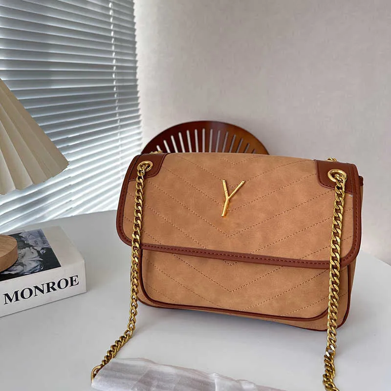 Vintage Gold Chian Crossbody Bags y-Letter Tasarımcı Messenger Çanta Kadın Kahverengi Süet Omuz Çantaları Marka Lüksler Çantalar Çanta 231211