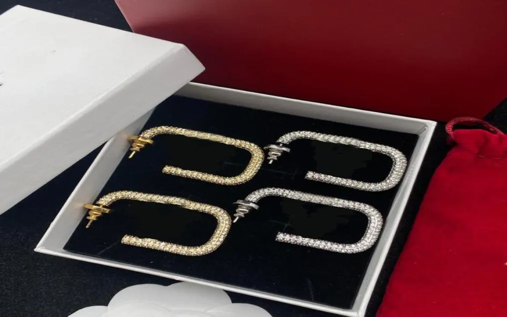 Luksusowe CZ Diamond Dangle Hoop Hoop Kolczyki mody Projektant Earing Women Wedding Gift Big Letters Circle Drop Studs8762628