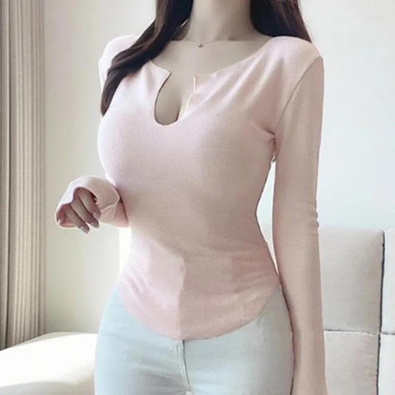 Camisetas de mujer Corea del Sur Dongdaemun Sexy puro deseo cuello medio abierto mostrar el pecho sabor femenino todo a juego Slim Fit adelgazante