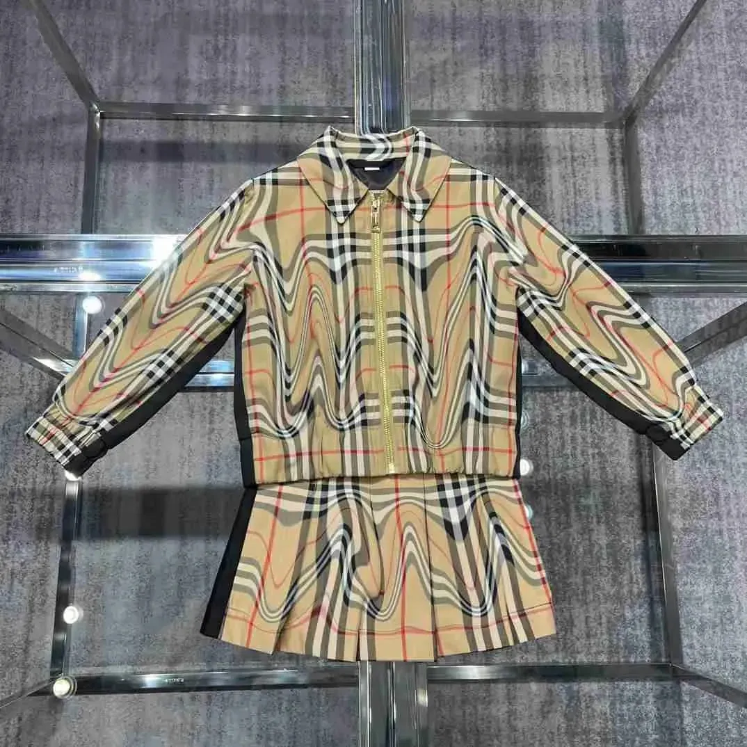 키즈 디자이너 트랙 슈트 가을 세트 2pcs 격자 무늬 로플 지퍼가 달린 재킷 및 패치 워크 디자인 짧은 치마 아기 소녀 옷