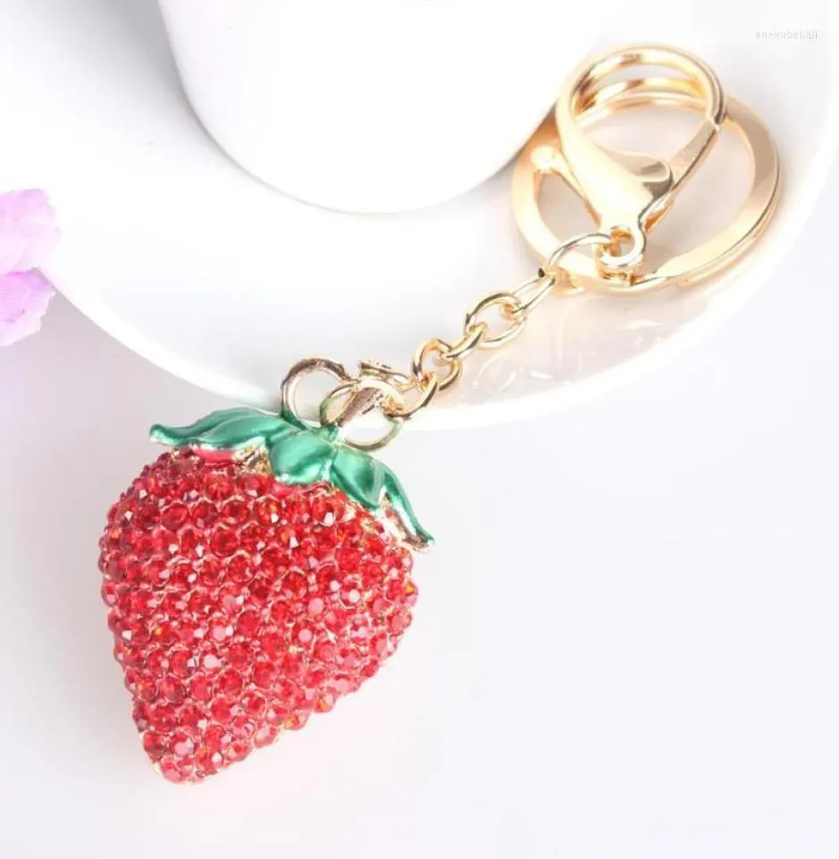 Keychains Strawberry Red Lovely Charm Pendent Pendant Crystal Purse Bag Car Key Ring Chain Jewelry Gift Fruit Series Fashion Enek27516500