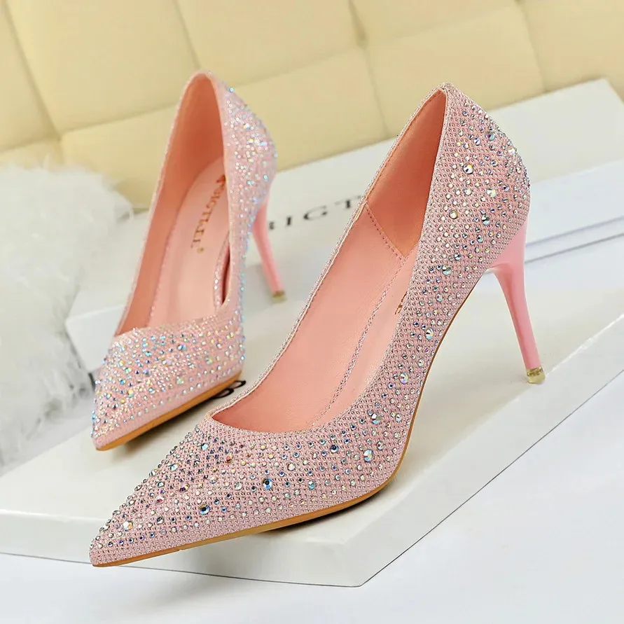 Dress Shoes Korean Fashion Wedding Shoes High Heel 7cm Thin Heel Shallow Mouth Pointed Sexy Banquet Shoes Diamond Single Shoes Large Size 43 231212