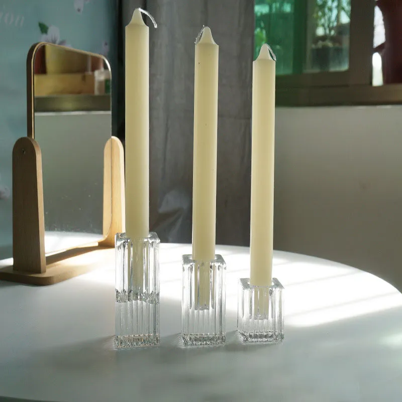 Glass Taper Candle Holder Off Małe krótkie uchwyty świec do standardowych zwężających się patyków do wystroju stolika w domu