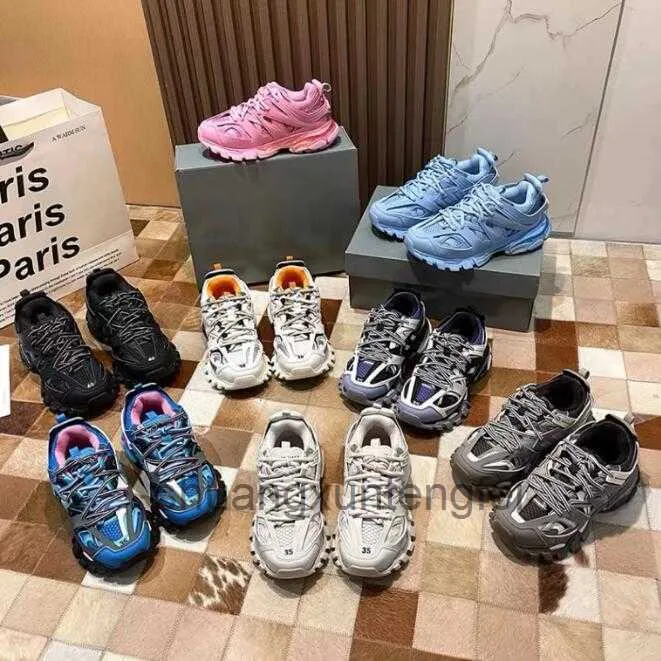 Spåra balencigaas balansiagalies designer lyxskor varumärke män kvinnor avslappnad 3 30 vita svarta sneakers tesss gomma läder tränare nylon tryckt plattform ru 58iu