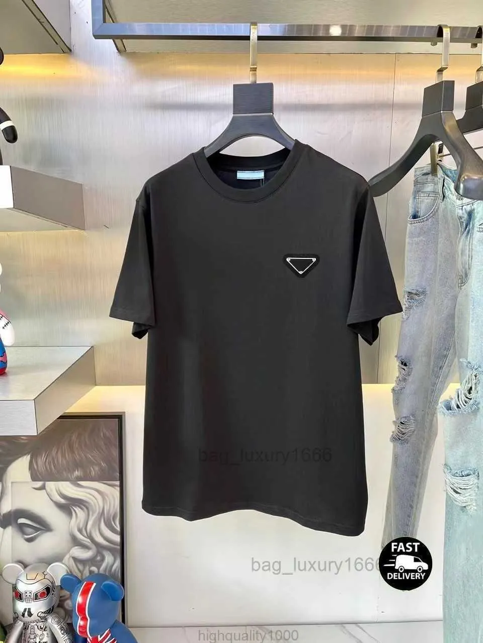 2024 Mens maglietta designer camicia da uomo maglietta uomo nero tee abbigliamento donna taglia XXL XXXL Magliette 100 cotone manica corta petto triangolo intarsio Tees moda oversizw