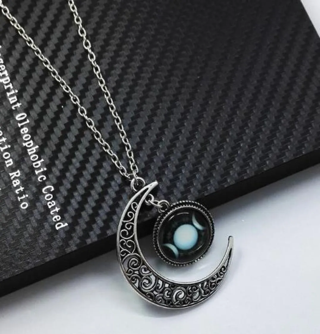 style Triple moon goddess black wiccan necklace with star moon gems is fashionable and exquisite5029738