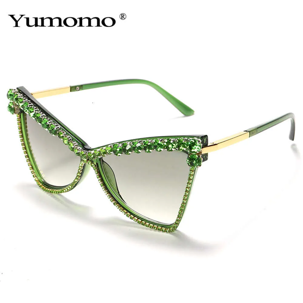 Cateye – lunettes de soleil tendance à décoration personnalisée en forme de T, cloutées de diamants, pour femmes