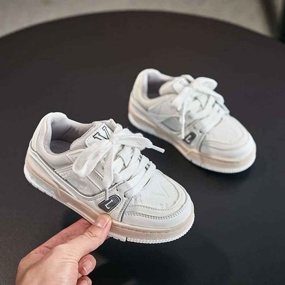 Designer 2023 Children's Little White Autumn New Soft Sole Low Top Board Boys 'Casual Students' Girl 'Sports Shoes Children