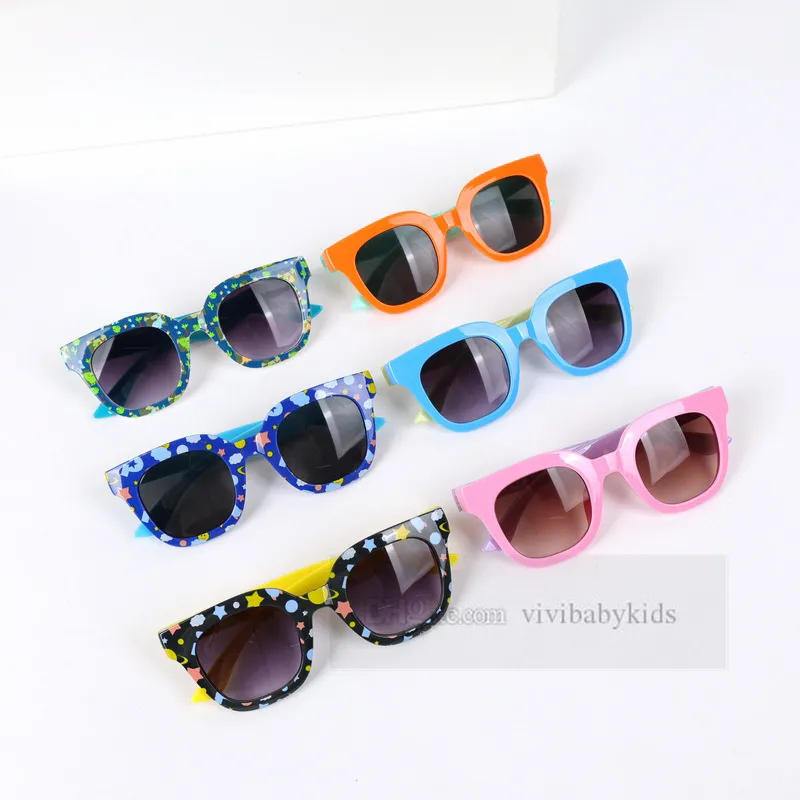 2024 Mode Kinder Sonnenbrille Kinder Sterne gedruckt quadratischen Rahmen Brille Sommer Mädchen UV 400 Schutzbrille Sunblocker Z5970