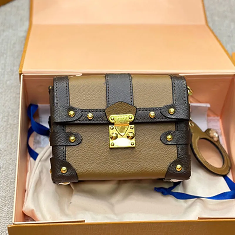 Handbags Purses Designer Shoulder Bag Women Crossbody Purse Fashion Letter Print Gold Hardware Buckle Leather Handle Genuine Leather Flap Bags