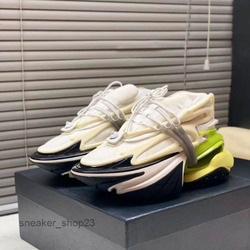 宇宙船ユニコーン宇宙船2024スペーストレンディバルマイムスニーカーデザイナーニッチカップル増加高さの靴