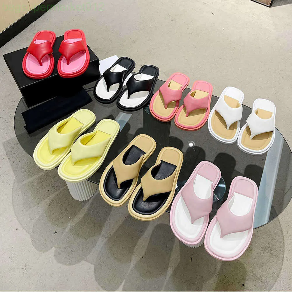 2022 new luxury women designer slipper sandal designer flip flops Flat Flip Flop Crocodile Skin Slide Genuine Leather Shoes Ladies Beach