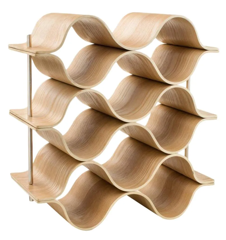 テーブルバーまたはカウンターのモダンなミニマリストのデザインに立っている9本の木製波のワインラック