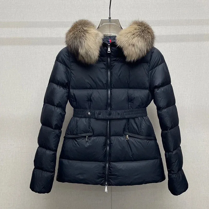 Parkas pour femmes grand col de fourrure à capuche femmes veste recueillir taille style confortable épaissi chaud longs manteaux de canard de haute qualité 231212