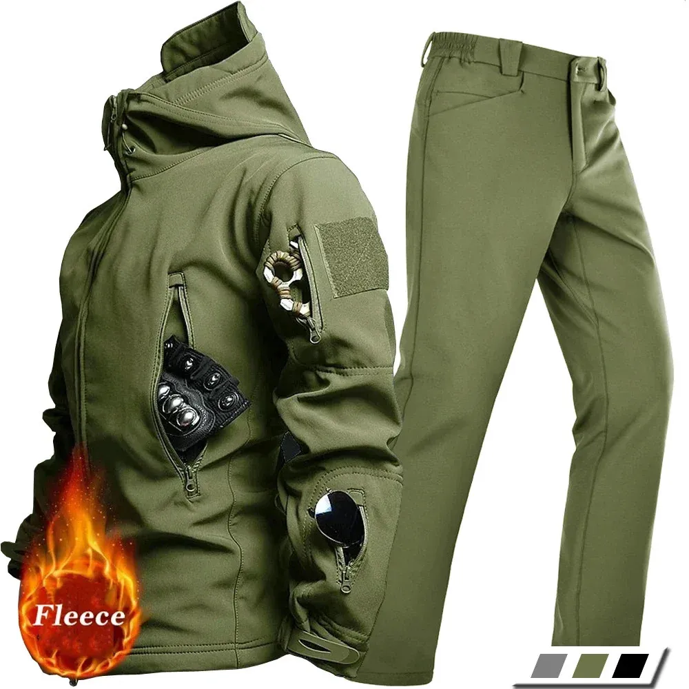 Trainingspakken voor heren Winter tactisch meerdere zakken cargojack en broek 2 stuks sets werkkleding pak militair winddicht waterdicht fleece 231212