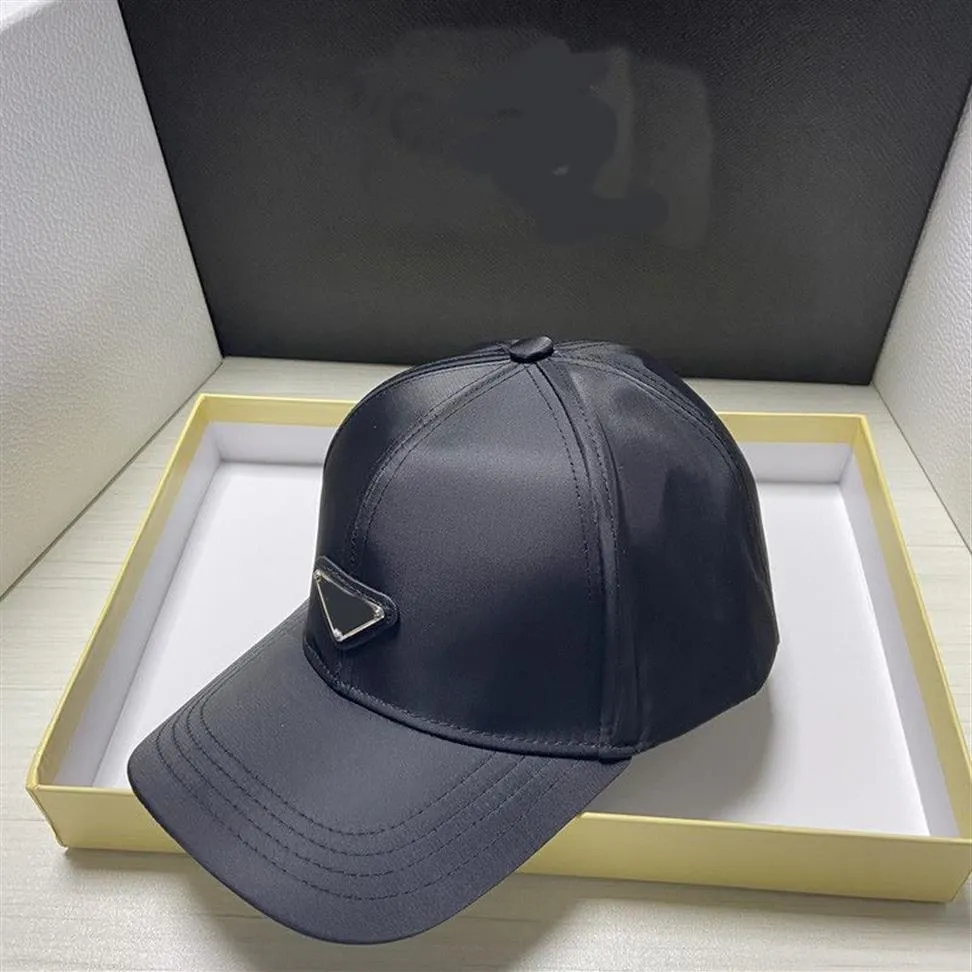 Diseñador Gorra negra de cuero con logotipo Gorras de béisbol a cuadros deportes Truck Driver Hat marca letra impresa 13 estilos malla espuma conductores de camiones 258M