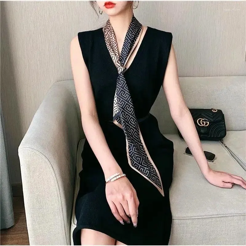 Scarves Small Black Long Narrow Silk Scarf Female Spring And Autumn Around The Neck Decoration Thin Square