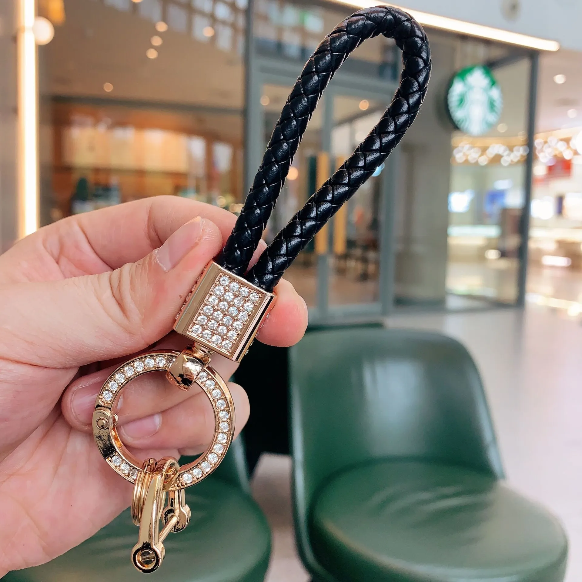 Porte-clés bracelet en diamant créatif pour hommes et femmes, joli pendentif de sac exquis, beau cadeau de fête, porte-clés de voiture noir