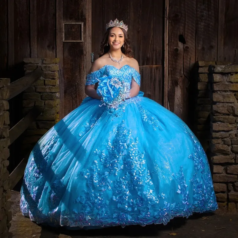 Abiti Quinceanera lucidi blu cielo per ragazze dolci 16 Perline Appliques Abiti da ballo principessa Sweetheart Lunghezza pavimento Tull 15 Abiti