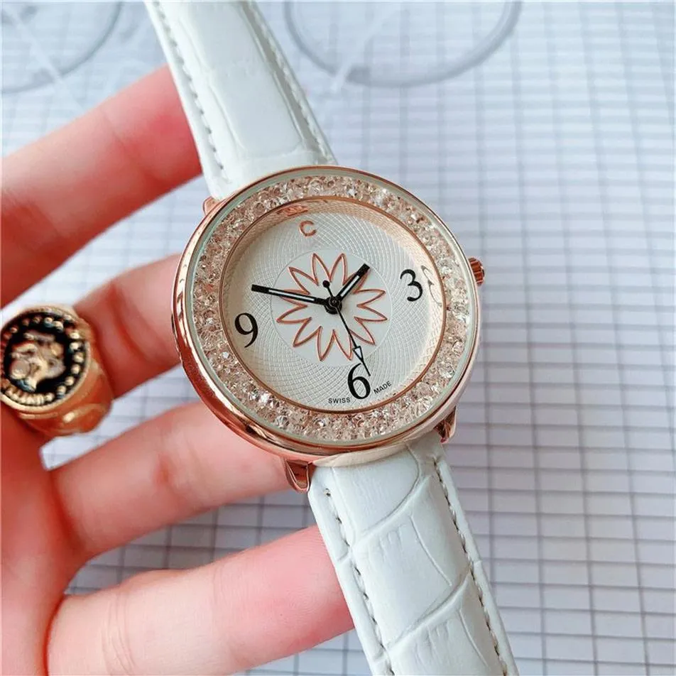 Marka saatleri kadın kız kristal çiçek tarzı deri kayış kuvars bilek saat cha192600