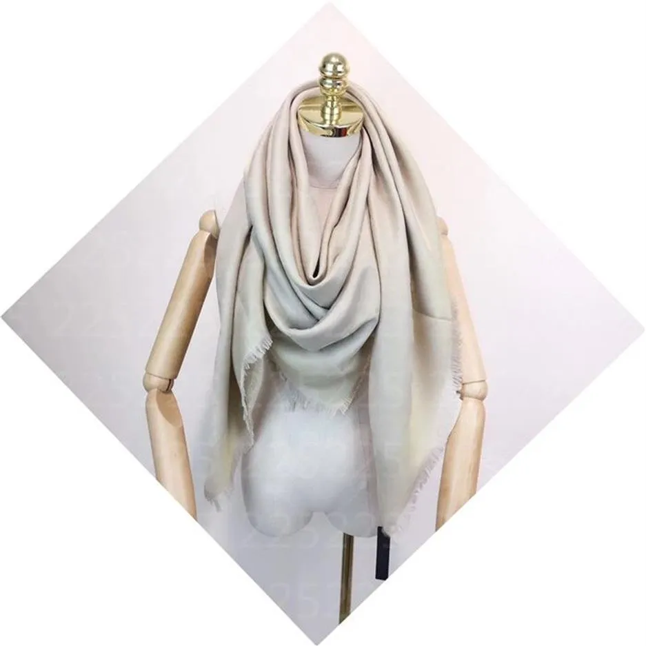 패션 파시미나 실크 스카프 체크 반다나 여성 럭셔리 디자이너 스카프 Echarpe De Luxe Foulard Infinity Shaw Ladies Scarves Size 272I