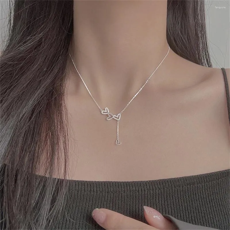 Pendentif Colliers NCEE Trois Amour Collier Gland Style Femme Lumière Luxe Niche Design Clavicule Chaîne Polyvalent Pull Hiver