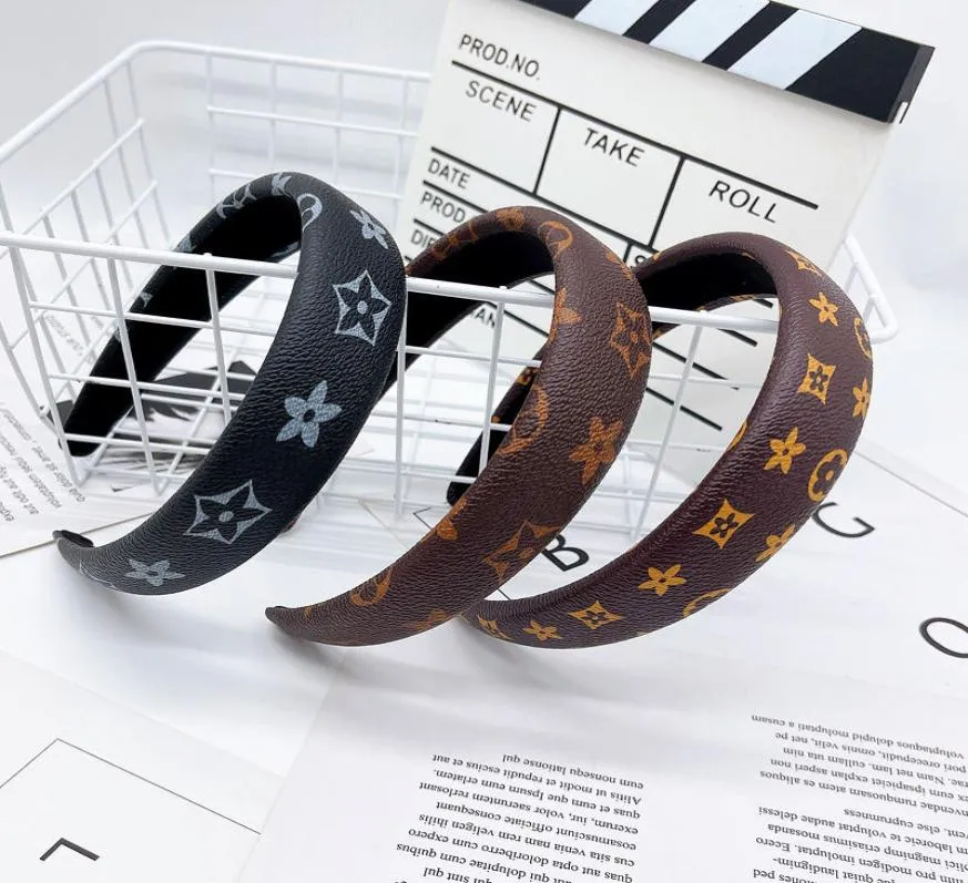 12color Retro Simple Korean Leather Designer Letters Print Headband Women Classic Vintage Grid Pattern Wide Edge Sponge Hair Hoop 5232738