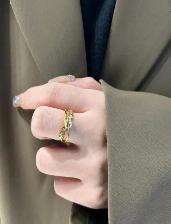 Klassiek design trouwringen mode uitgeholde spiraalvormige diamanten ring 18k vergulde ring ontwerper sieraden accessoires liefde voor koppels 5564277