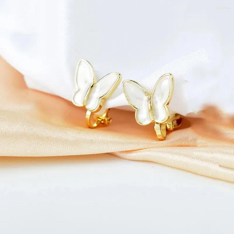 Boucles d'oreilles à dos non percé, mignon papillon coréen, Clip d'oreille sans trou, couleur or, bijoux en résine, manchettes d'oreilles pour femmes, cadeau de fête de mariage