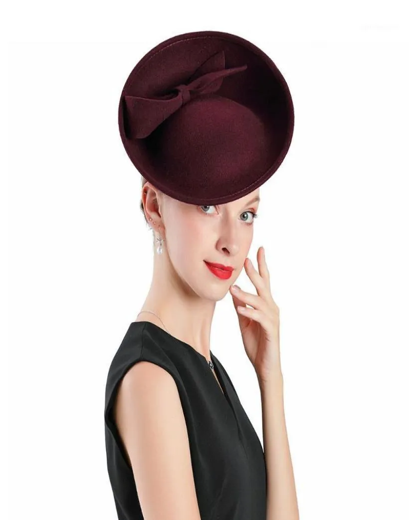 Chapeaux à bord avare chapeau fascinateur Royal rouge mariages laine avec arc sertissage femmes Fedoras fête bal Hat19688502
