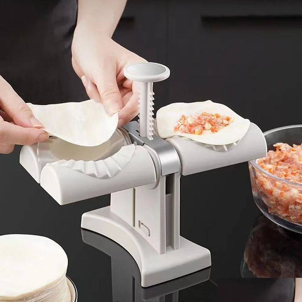 Altro Giardino di casa Fly Matic Gnocco Hine Doppia testa Pressa per gnocchi Stampo Fai da te Empanadas Ravioli Mod Gadget da cucina Accessori Drop Dheqg