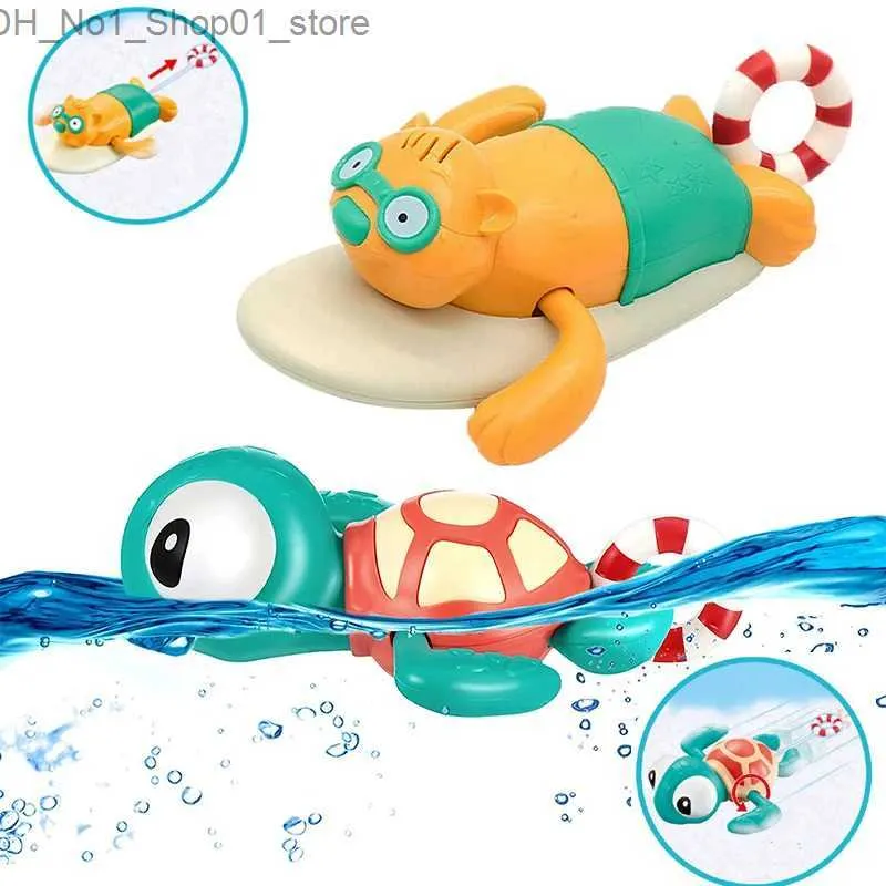 Bath Toys Pull String Baby Bath Toy Pull Go Sea Turtle Söt surfing Simning Beaver Windup Clockwork Bathtub Inget batteri behövs för småbarn Q231212