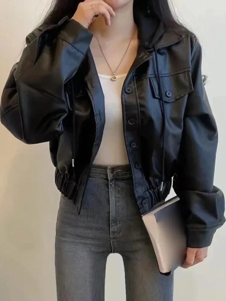 女性用ジャケットブラックフード付きレザージャケット女性2023秋冬の長袖シングル胸コートシックなビンテージスプレッチアウターウェア