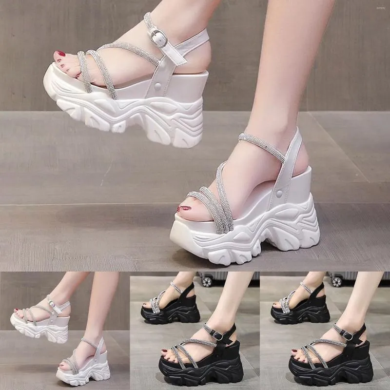 Size 11 wide sandals 2025
