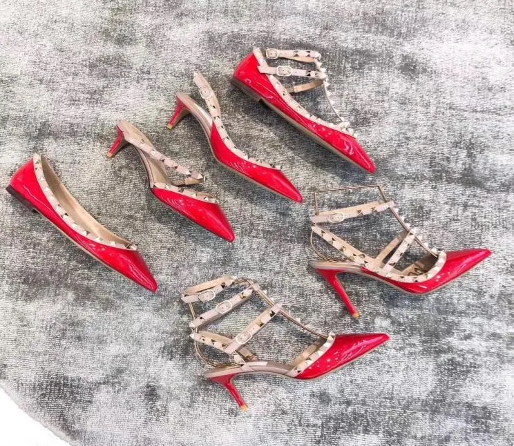 Sapatos italianos de vestido feminino marca de luxo feminino rebite patenteado de couro pontudado no tornozelo bombas de al a de salto alto salto alto