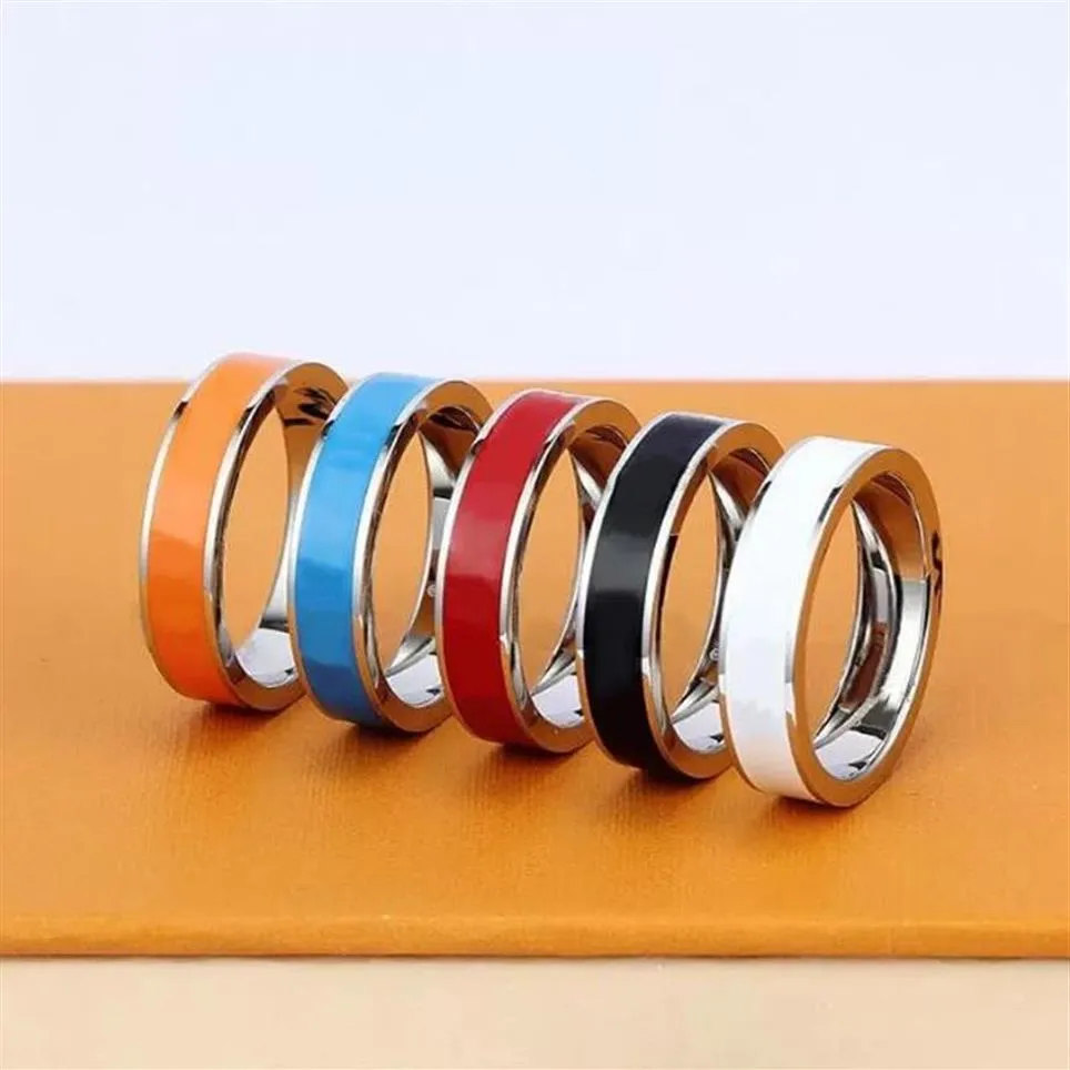 2021 Neue hochwertige Designer-Titanstahlbandringe Modeschmuck Herren einfacher moderner Ring Damen Geschenk244P