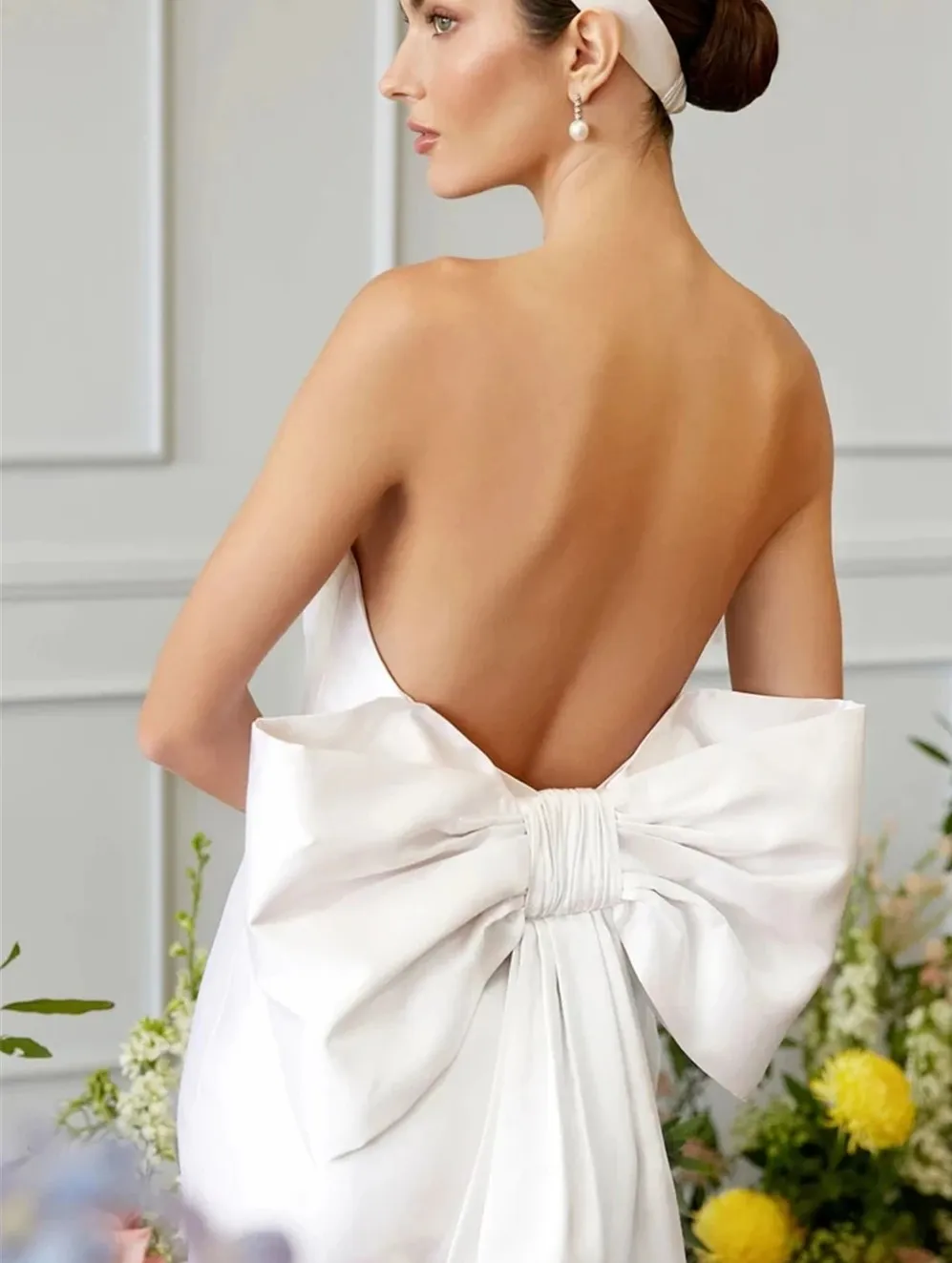 green emerald velvet dress Zapaka Women White Short Homecoming Dress with Back Giant Bow Vintage A Line Square Neck Backless Cocktail Dress, Ivory / US16 main image 0